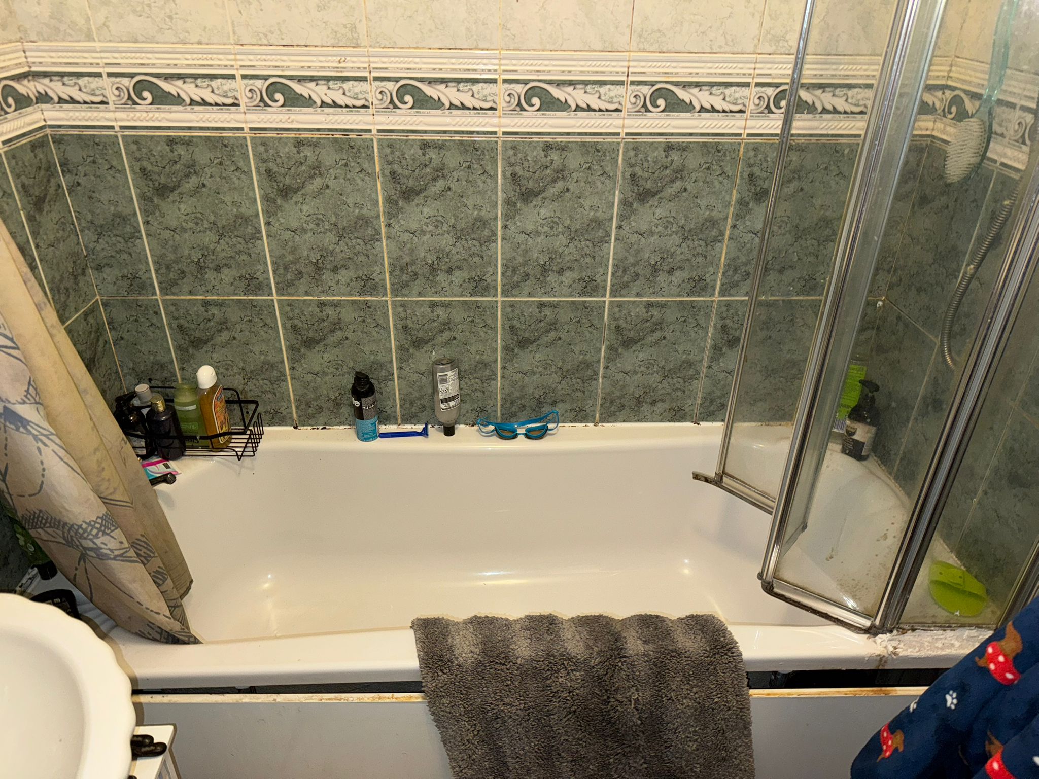 Elevated Family Bathroom photo 2